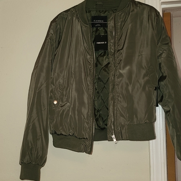 Forever 21 Jackets & Blazers - Forever 21 Bomber jacket. Olive green, size large, new with tags